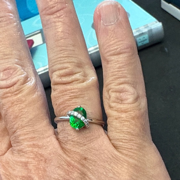 Jewelry - Radiant 925 Silver Green Gemstone And CZ Ring